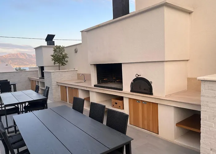 Marija Hotel *